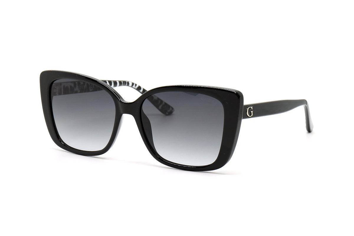 Óculos de sol Guess GU7829_5601B em vista 3/4 inclinada