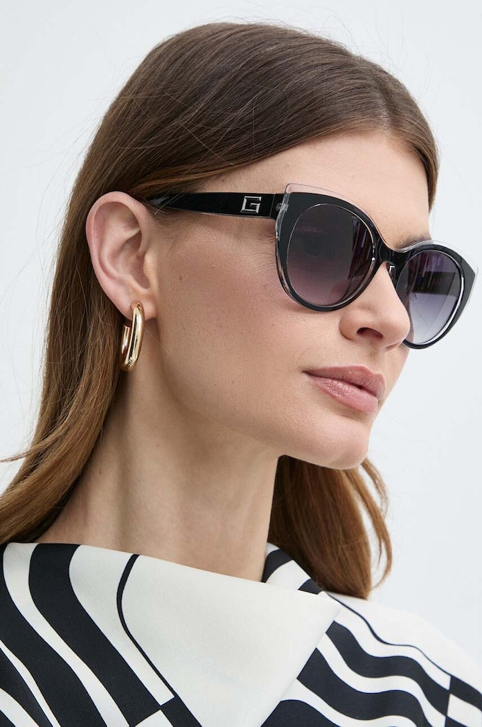 Óculos de sol Guess GU7909_5305B em vista complementar