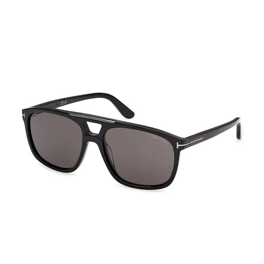 Tom Ford Brianna FT1338-N 5801A preto brilhante, vista 3/4